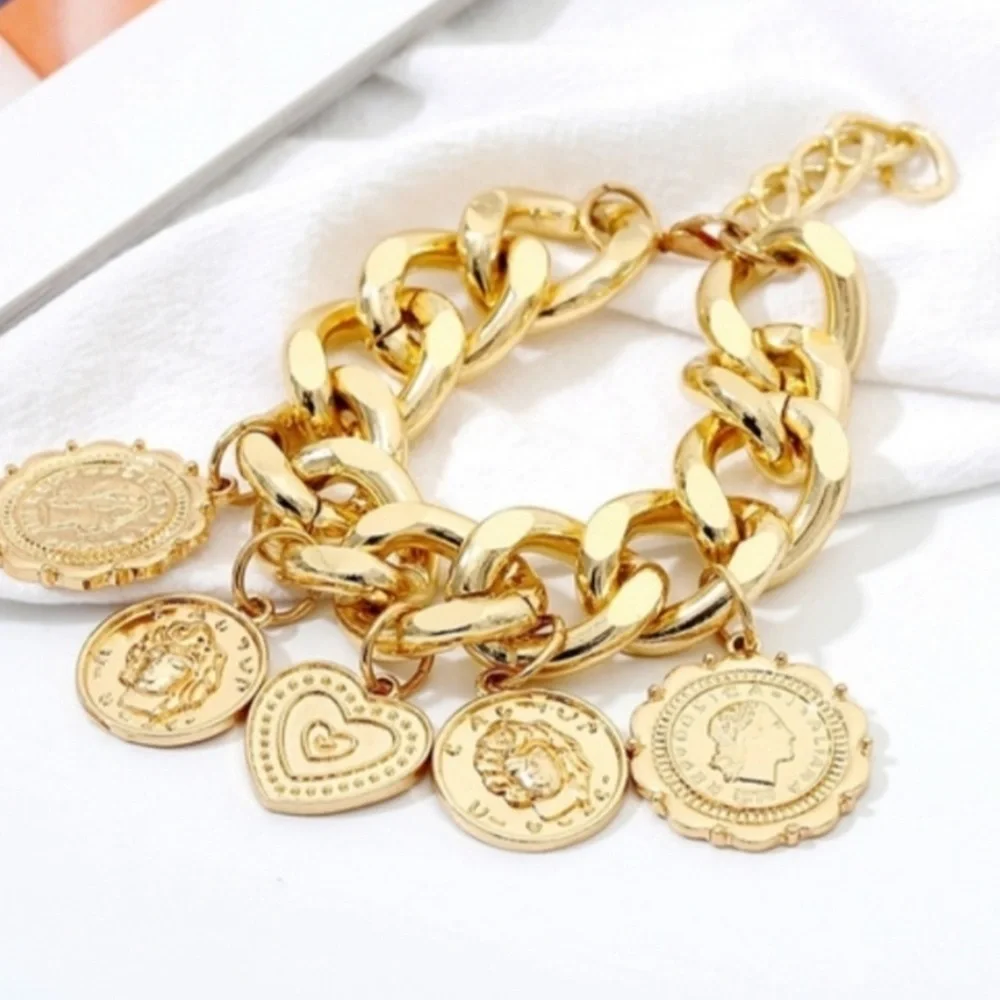 Chunky charm 18k gold pendant pennant chain bracelet portrait carv coin titanium